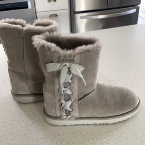 Girls Size 5 UGG boots